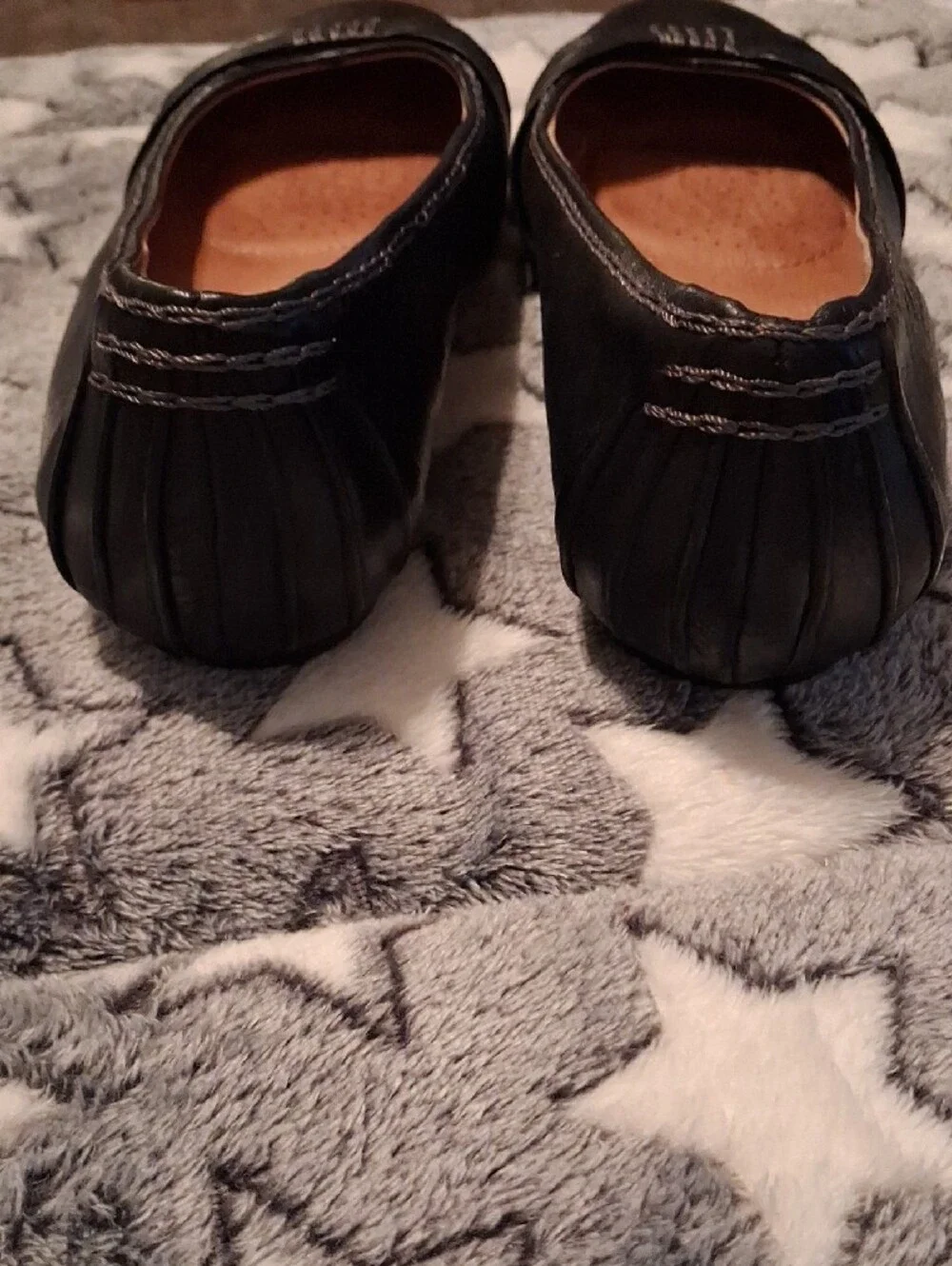 Clarks Black Leather Pleated Flats Pre Owned Size 11 M